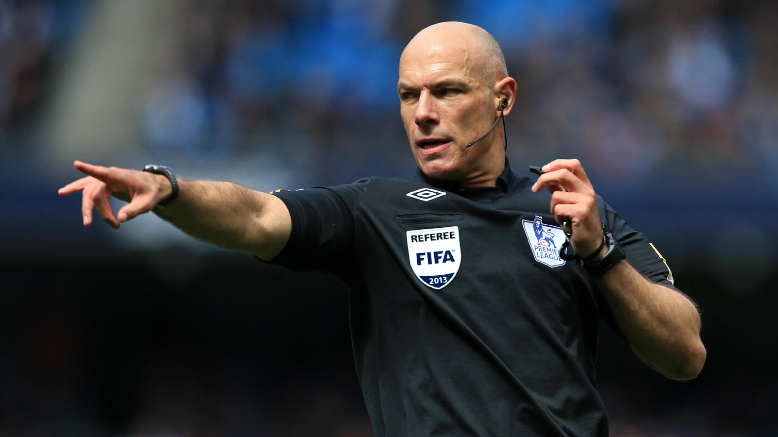 G62X8E Soccer - Barclays Premier League - Manchester City v West Ham United - Etihad Stadium. Referee Howard Webb